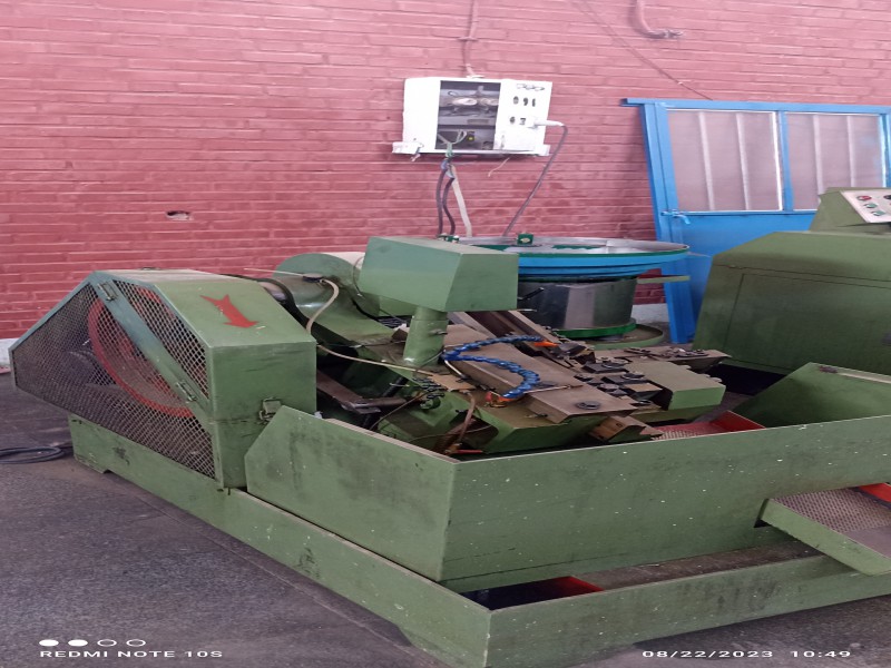 دستگاه تولید انواع پیچ ام دی اف4