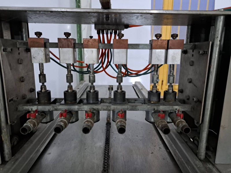 دستگاه دیپازیتور کیک1