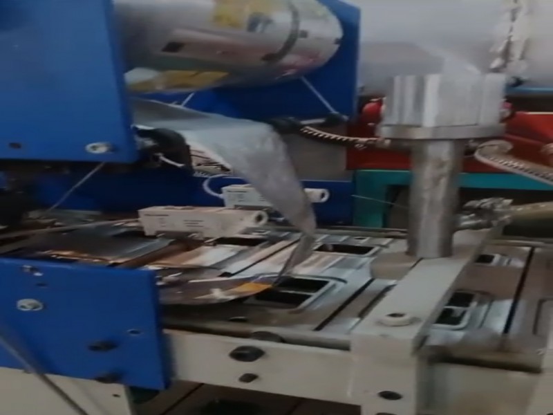 دستگاه فرم فیل سیل0