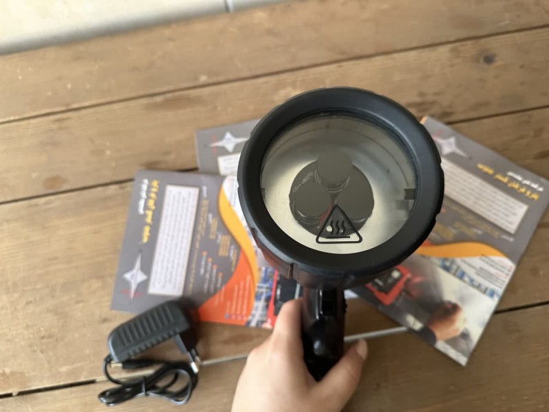 چراغ یووی برند Black & Decker مدل BDV1561