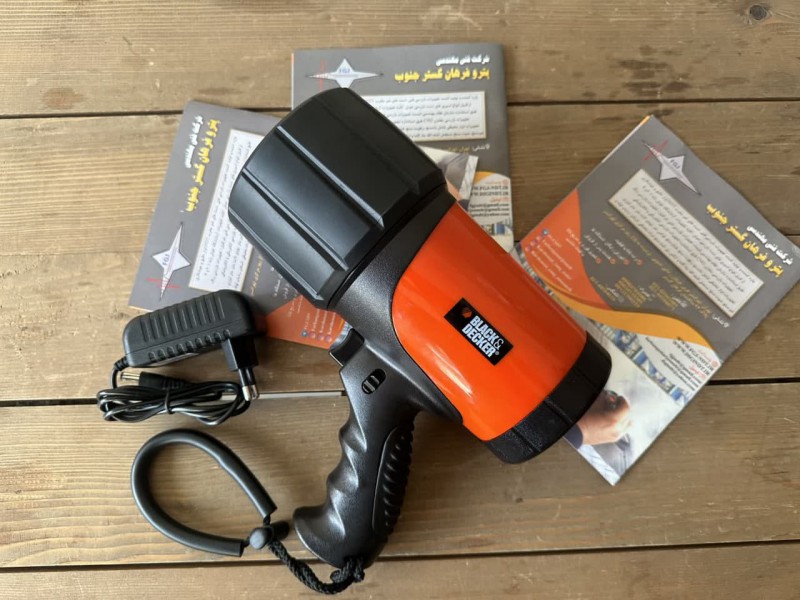 چراغ یووی برند Black & Decker مدل BDV1560