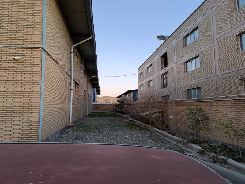 1000 مترسوله شهرک صنعتی قرچک1