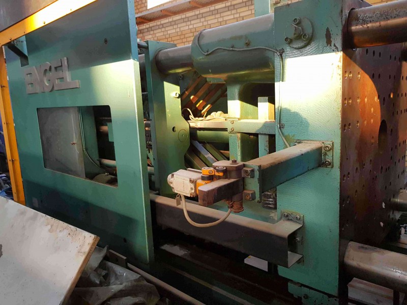 تزریق پلاستیک 250 تن انگل0