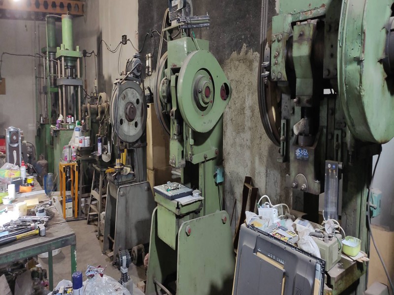 قالبسازی_ ماشین سازی_ پرسکاری_ ماشین کاری0