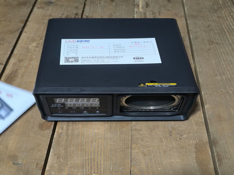 کالیبراتور دماسنج لیزری مدل BX-500 برند CEM3