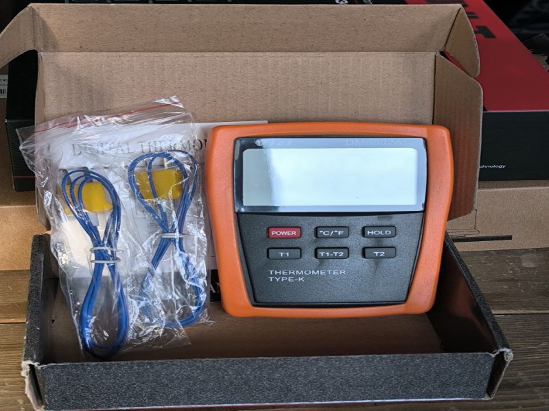 ترمومتر دوکانالVICI مدل +DM6802A3