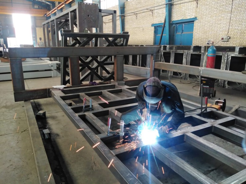 ساخت  شاسی دستگاه cnc3