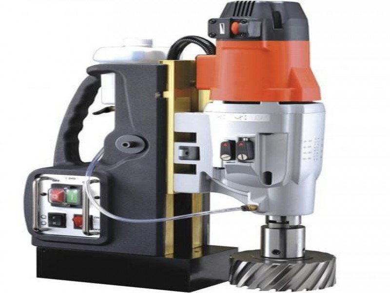 خدمات تخصصی تعمیر و نگهداری ابزارآلات صنعتی و ساختمانی0