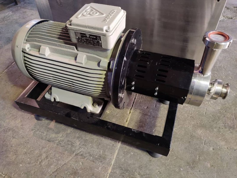 سازنده انواع ماشین آلات صنعتی0