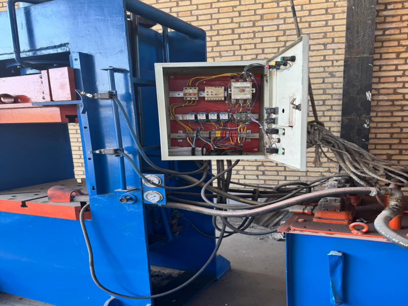 پرس هیدرولیک 160تن2