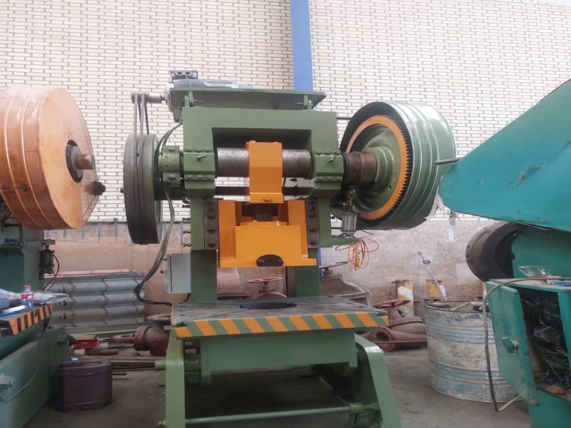 فروش پرس هیدرولیک ۱۶۰تن قیومی0