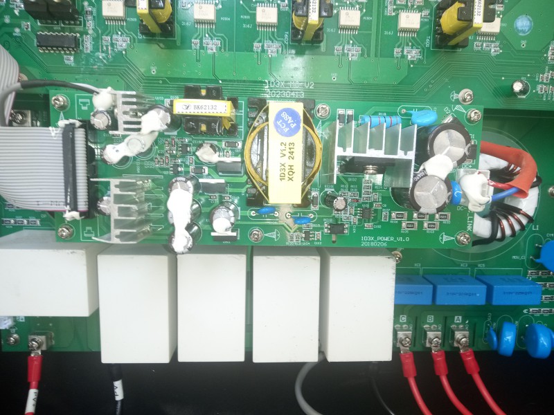 تعمیرات تخصصی اینورتر ، درایو ، بردهای صنعتی قزوین تاکستان1