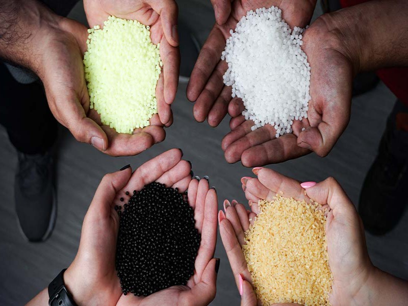 آریا پلیمر: تولیدکننده افزونه‌های پلیمری0