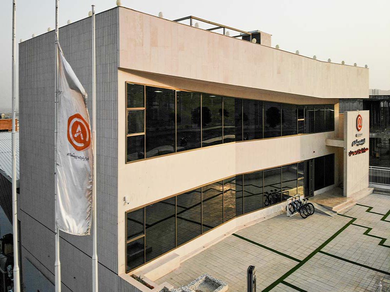 آریا پلیمر: تولیدکننده افزونه‌های پلیمری1