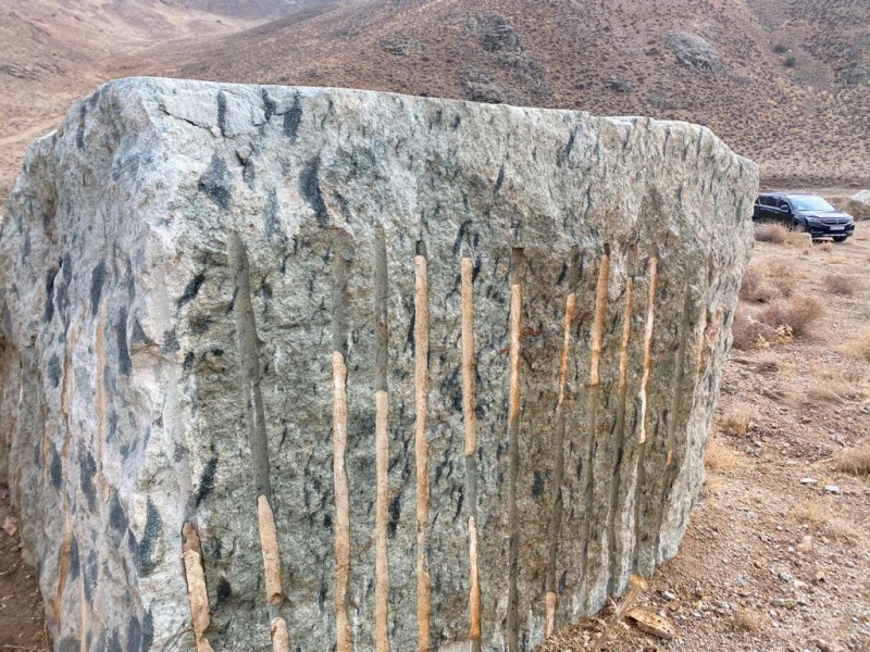 آگهی واگذاری پیمانکاری معدن سنگ گرانیت – استان قم2