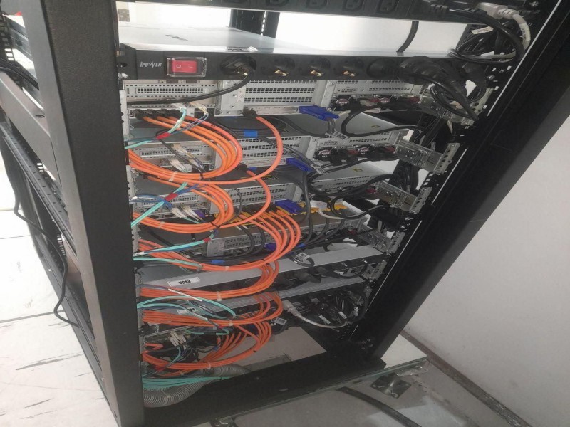 خدمات شبکه اکتیو و پسیو ویپ دوربین تحت شبکه4