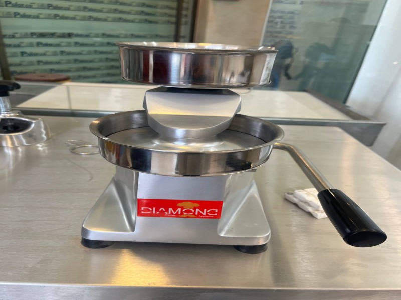 دستگاههای فروشگاه و کارگاه قطعه بندی مرغ7