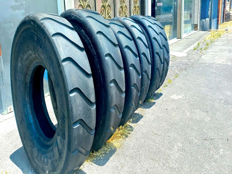 لاستیک باری سنگین و نیمه سنگین روکش و فابریک1