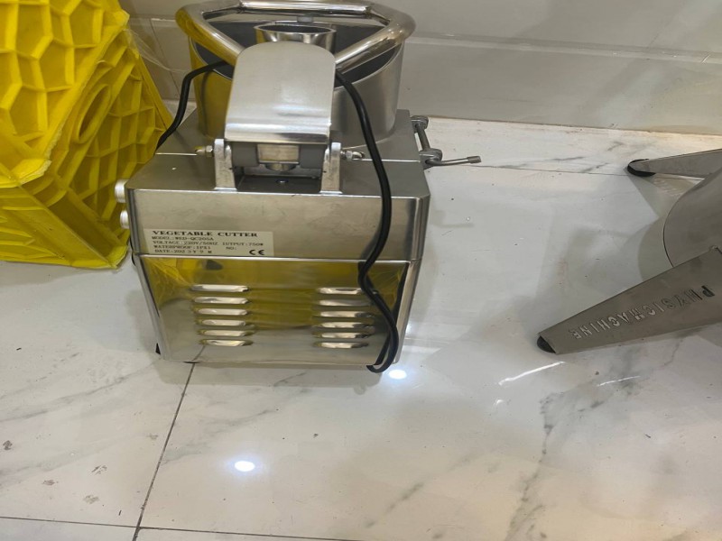 دستگاههای فروشگاه و کارگاه قطعه بندی مرغ9