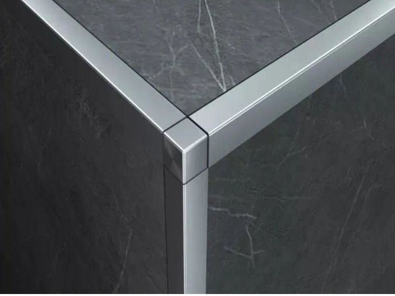 نصب نوار کنج کاشی و سرامیک؛ چگونه گوشه‌هایی زیبا و مقاوم با توپراک بسازیم؟2