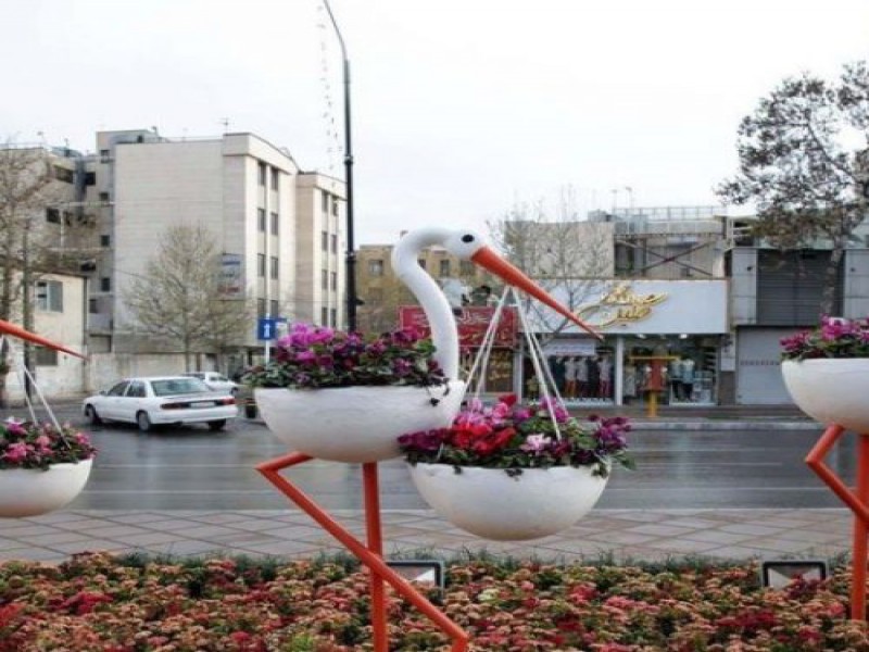 گلدان پایه دار فایبرگلاس زرین کار1