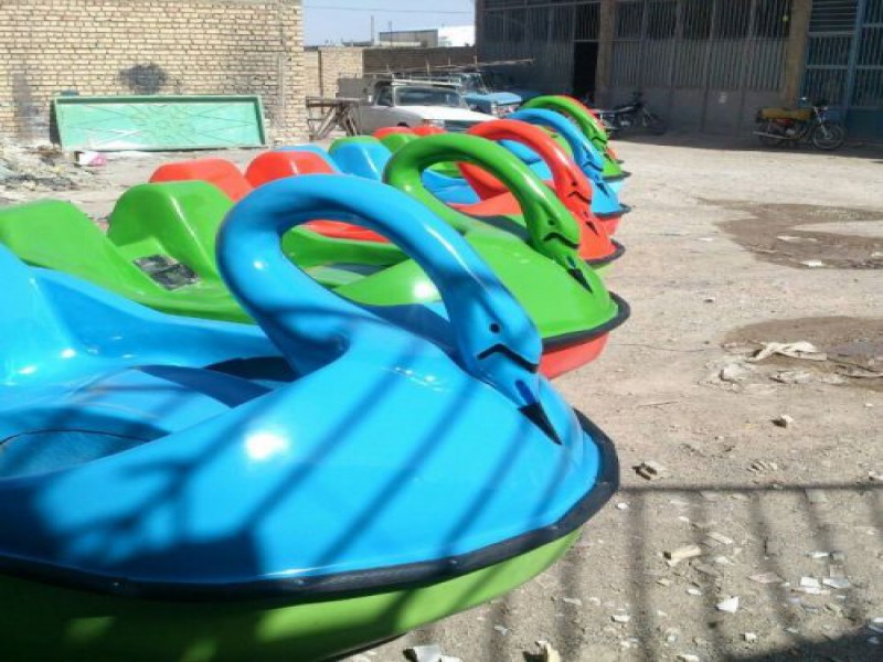 قایق پدالی قو در رنگ های مختلف0