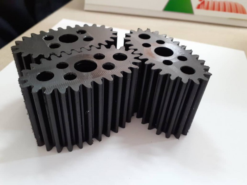 خدمات ساخت قطعات لاستیک وپلاستیک2