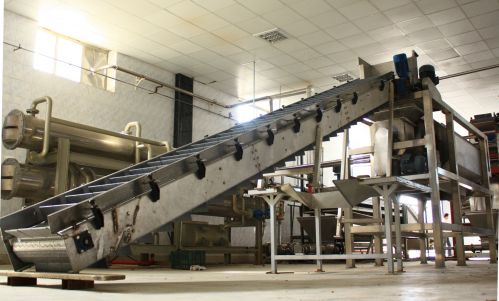 فروش کارخانه سورتینگ میوه و رب گوجه فرنگی و سردخانه در مراغه1