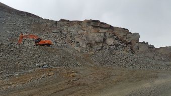 فروش معدن سنگ لاشه سبز  -  توف سبز 0