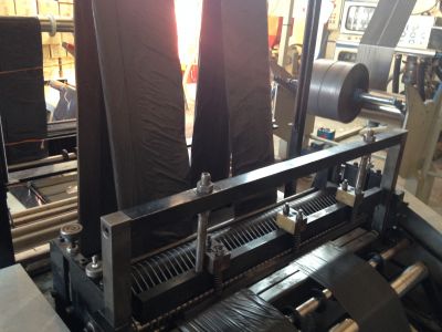 فروش دستگاه نیمه اتومات دوخت و پرفراژ کیسه زباله و فریزر2