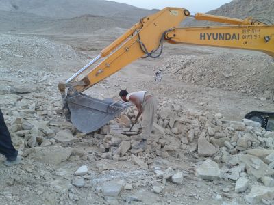 فروش معدن سنگ  لاشه وتاوه زرد  چناران (خراسان رضوي )2