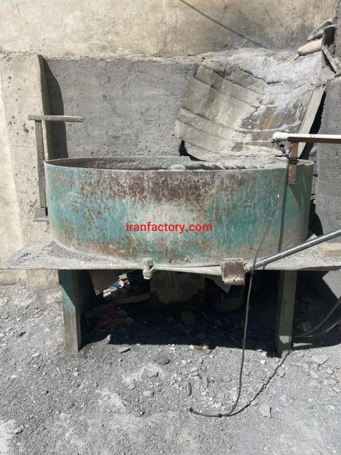 زمین 3هزار متری با تجهیزات صنایع بتنی8