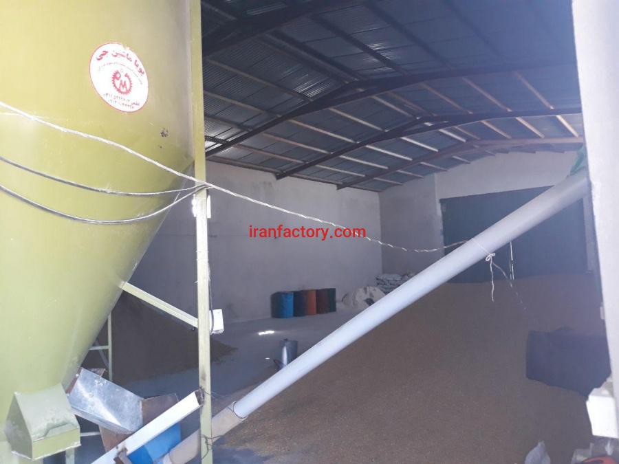 فروش مرغداری با دیوار کشی کامل در نطنز0