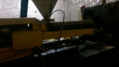 خرید دستگاه تزریق پلاستیک 800 گرمی4