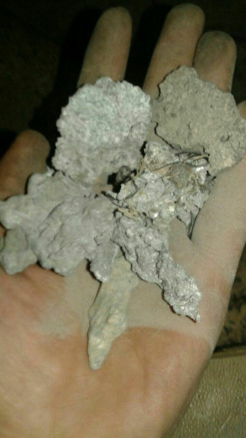 خرید و فروش خاک و سنگ سرب و روی1