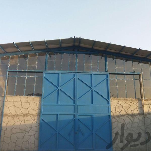 فروش سوله 300 متری و 100 متر حیاط(سنددارد) در اصفهان1