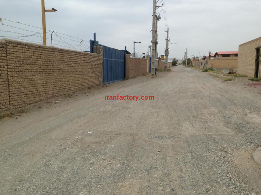 فروش فوری کارخانه سازه های صنعتی ۸۴۰۰متر1