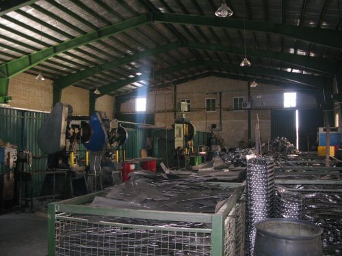 فروش کارخانه زین موتور سیکلت - کارخانه زین موتور در کرج1