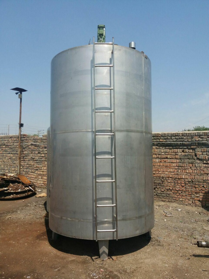 فروش مخزن استیل دوجداره میکسر دار 1000 لیتری دست دوم0
