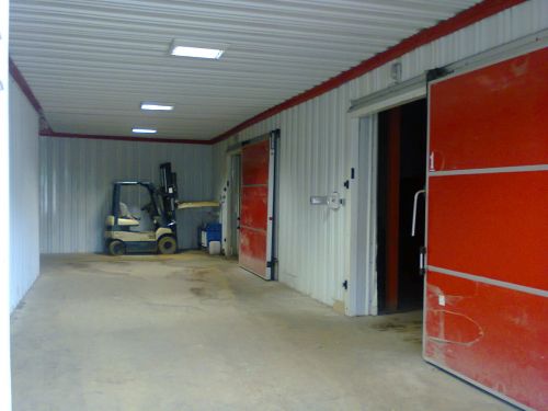 فروش سردخانه دومنظوره 3 هزار تنی -  سردخانه در منطقه صنعتی اروم خزر در گیلان0