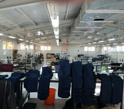 کارگاه تولید پوشاک در رباط کریم3