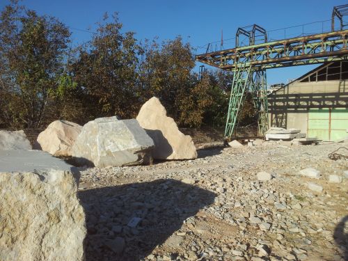 فروش کارخانه سنگ - فروش کارخانه سنگ در بروجرد0