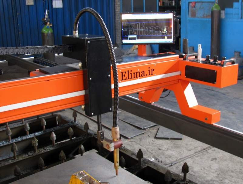 ساخت و تولید انواع دستگاه های CNC2