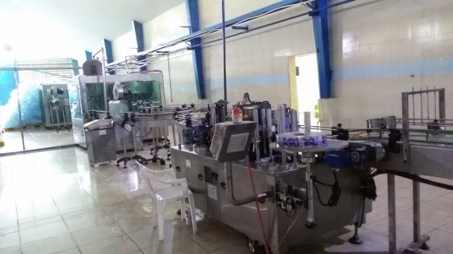 آب معدنی با چشمه اختصاصی0