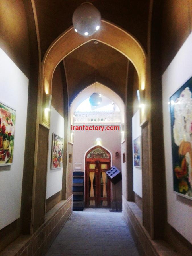 مشاور تزئینی و دیزاین داخلی کافه گالری0