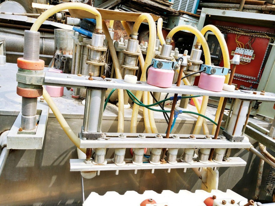 فروش پرکن مایعات بهداشتی غذایی دست دوم1