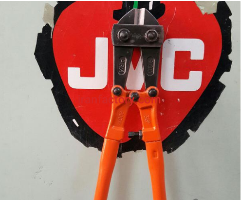 تعمیرات قیچی های صنعتی اصفهان1