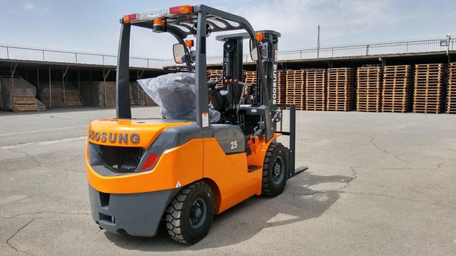 لیفتراک دیزلی سوسانگ FD251