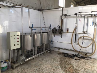 فروش 3هکتار گاوداری با240 راس گاو هلشتاین درگیلان زیر قیمت