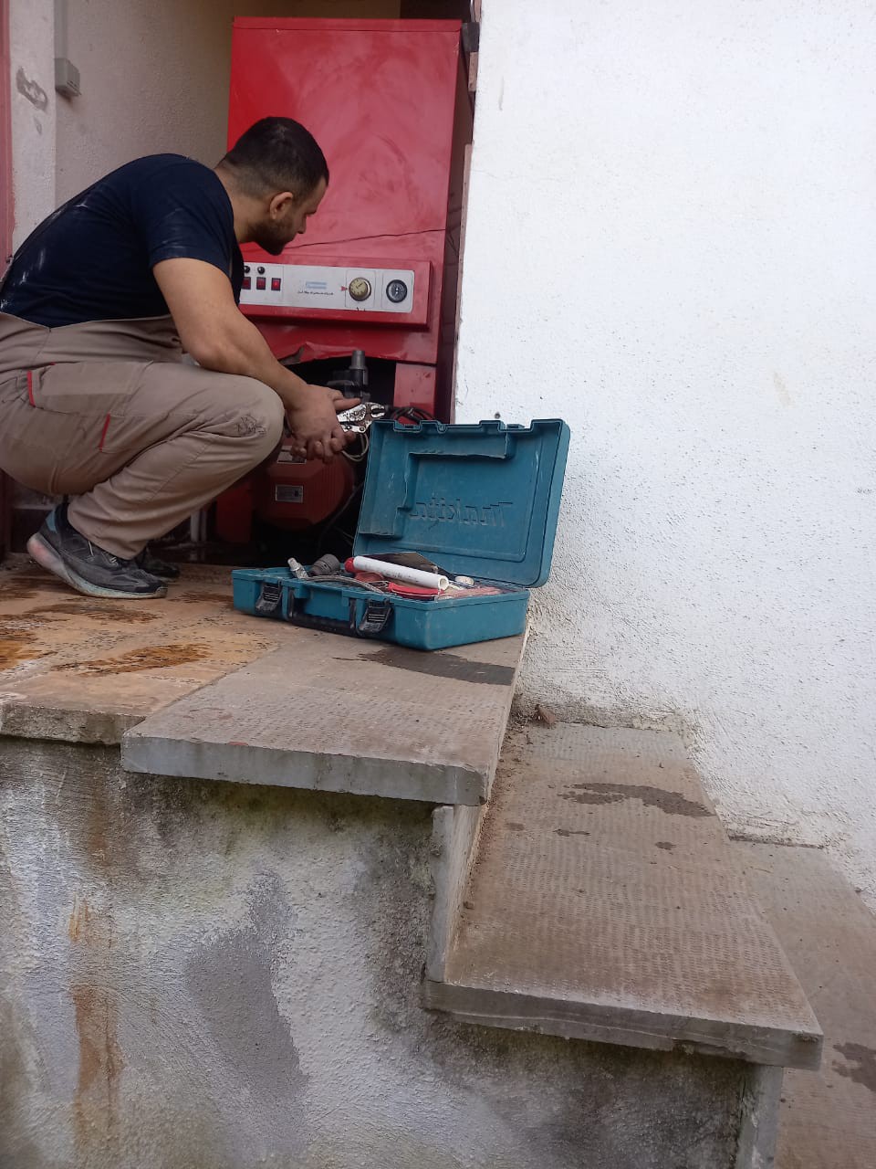 نشت یابی تخصصی لوله با دستگاه در گیلان